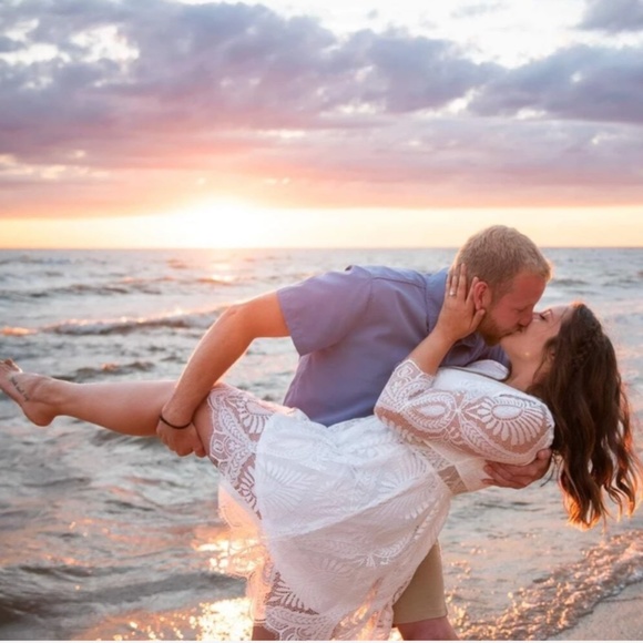 White Elegant Dress Scallop Trim, Zipper Closure Long Sleeve Short, Mini, Lace - Picture 11 of 16